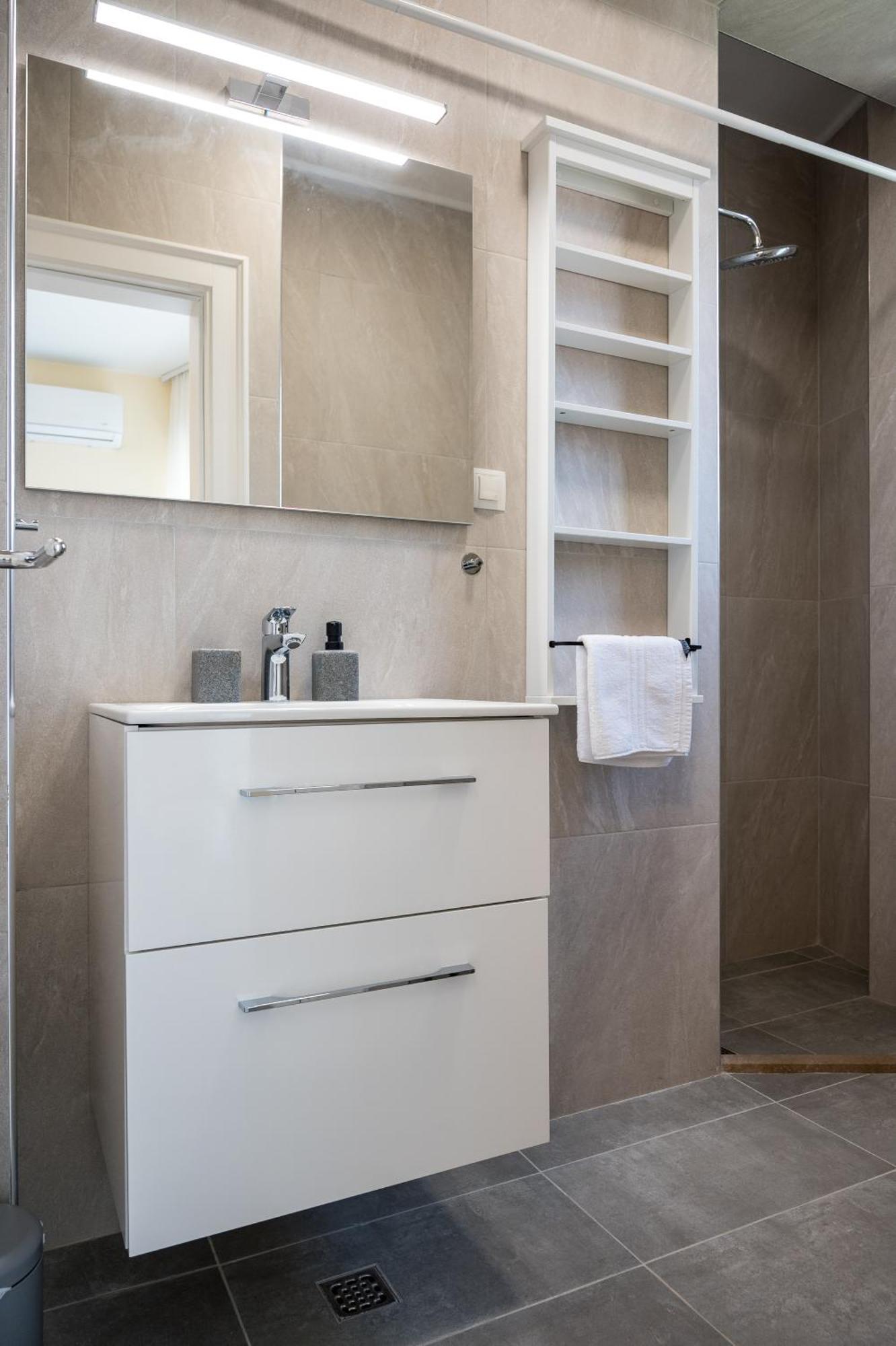 Villa Linz Тиват Екстер'єр фото